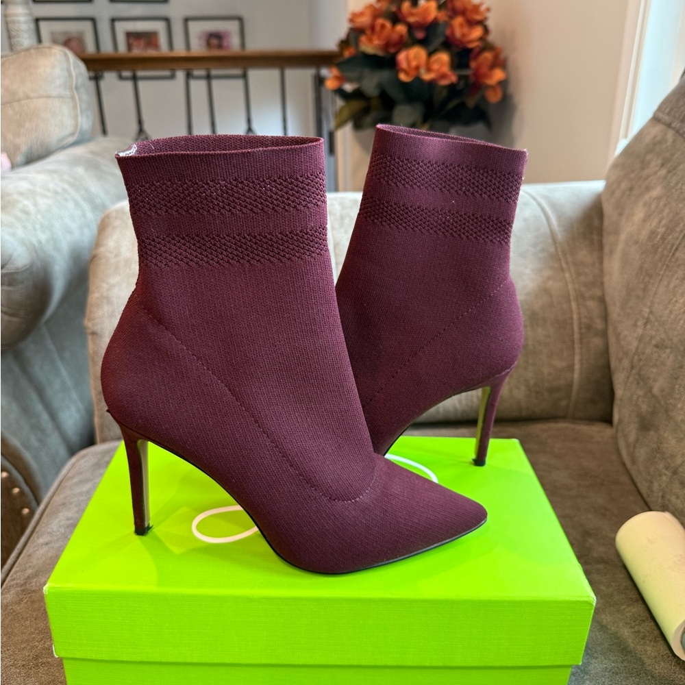 Elegant Burgundy Ankle Boots